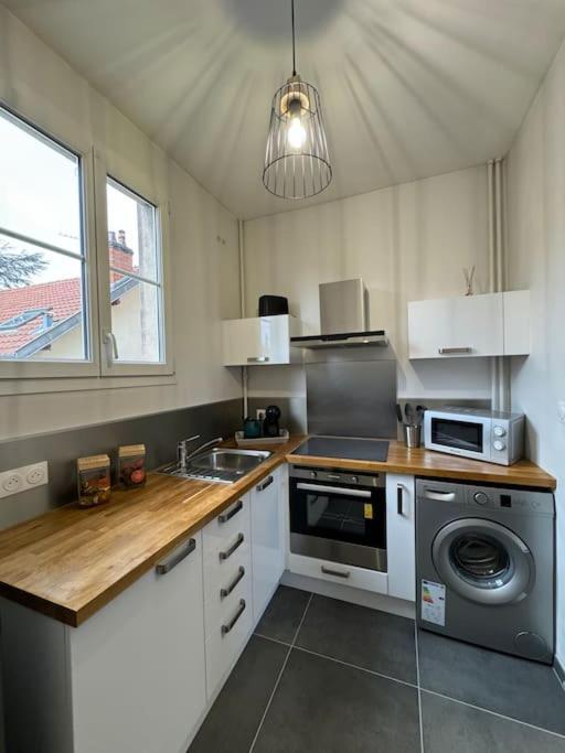 Apartment Constantine Suits 21 - 4 Personnes Centre Dijon